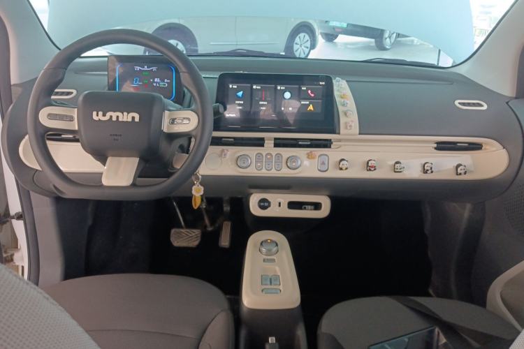 Used CHANGAN NEVO Lumin 2025 205km Refreshing Edition Center Console