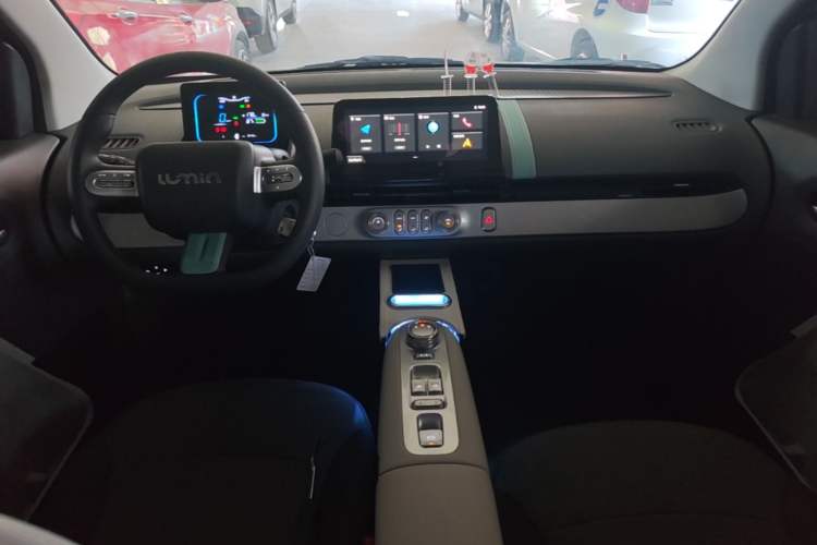 Used CHANGAN NEVO Lumin 2025 205 km Xiangqin Version Center Console