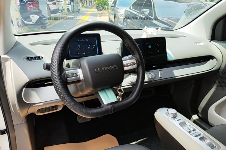 Used CHANGAN NEVO Lumin 2025 205 km Xiangqin Version Center Console