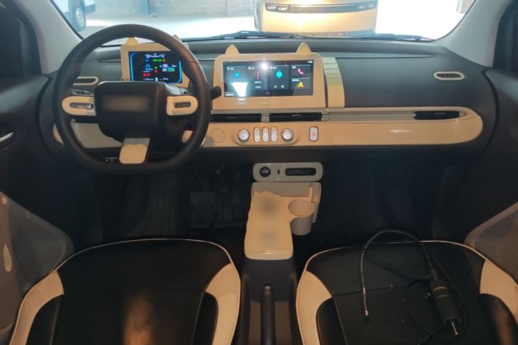 Used CHANGAN NEVO Lumin 2025 205km Refreshing Edition Center Console