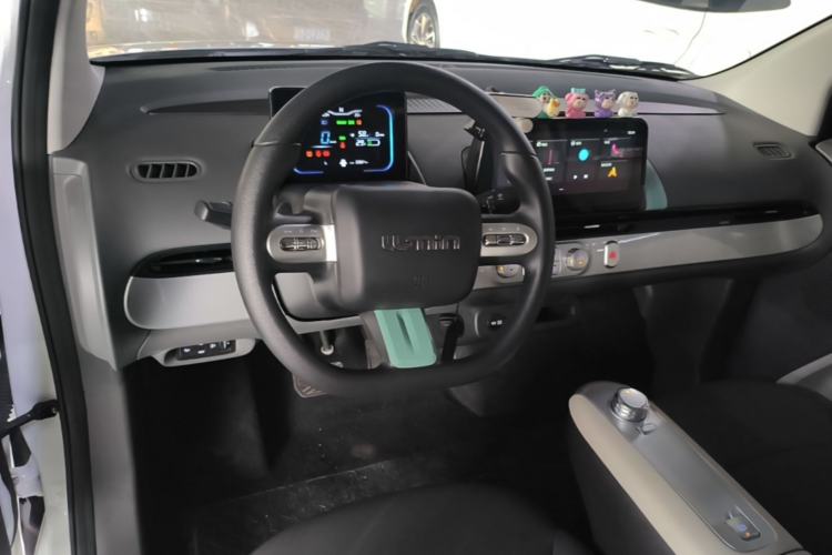Used CHANGAN NEVO Lumin 2025 205 km Xiangqin Version Center Console
