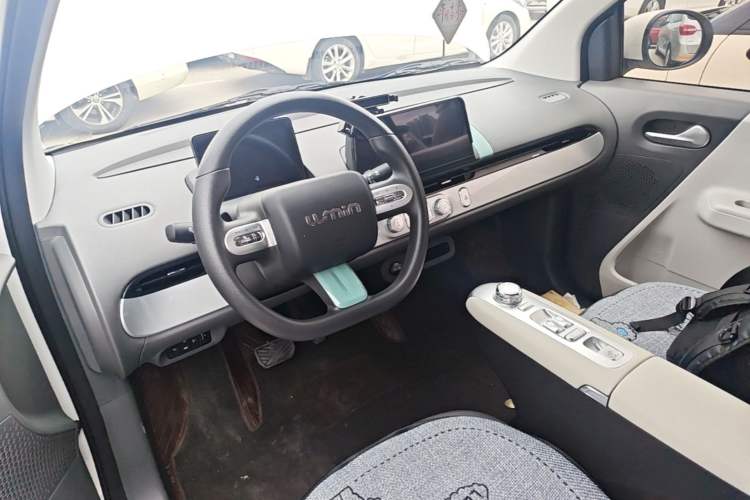 Used CHANGAN NEVO Lumin 2025 205 km Xiangqin Version Center Console