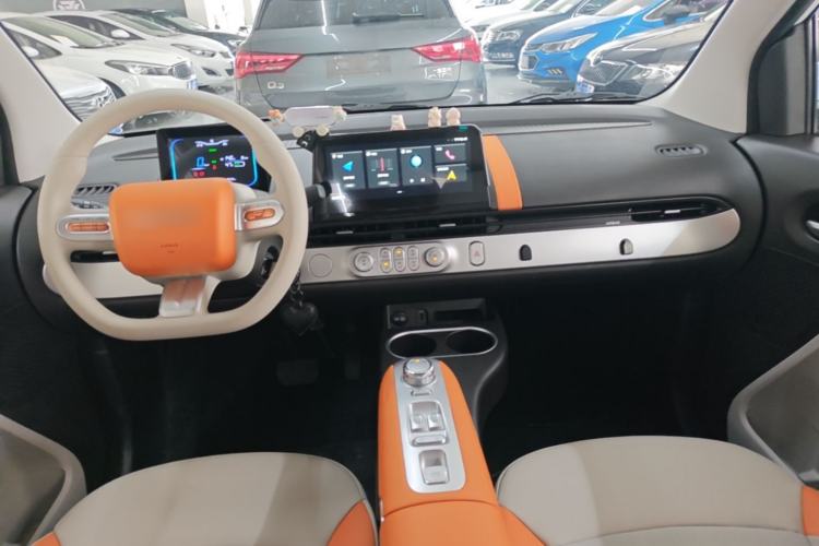 Used CHANGAN NEVO Lumin 2025 301km Honey Dew Edition Center Console