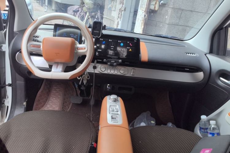 Used CHANGAN NEVO Lumin 2025 301km Honey Dew Edition Center Console