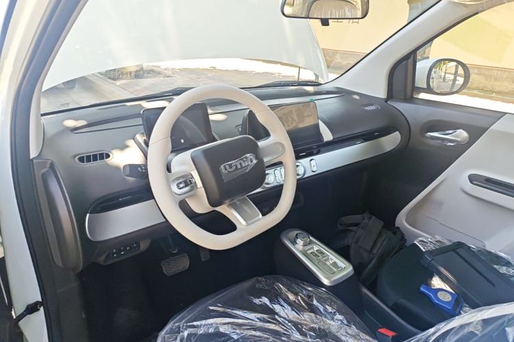 Used CHANGAN NEVO Lumin 2025 205 km Xiangqin Version Center Console