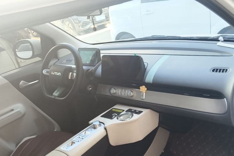 Used CHANGAN NEVO Lumin 2025 205 km Xiangqin Version Center Console