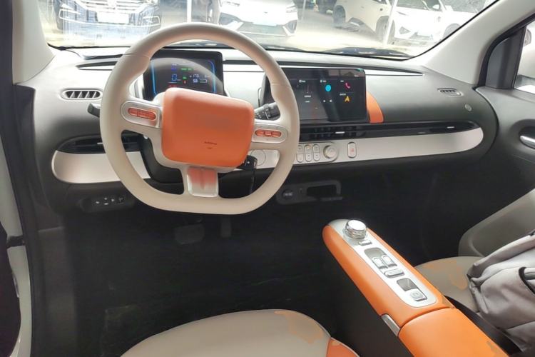 Used CHANGAN NEVO Lumin 2025 301km Honey Dew Edition Center Console