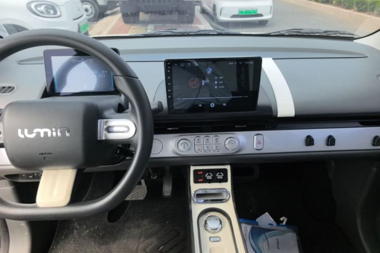 Used CHANGAN NEVO Lumin 2025 205km Refreshing Edition Center Console