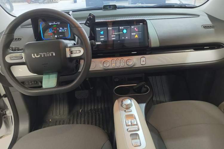 Used CHANGAN NEVO Lumin 2025 205 km Xiangqin Version Center Console