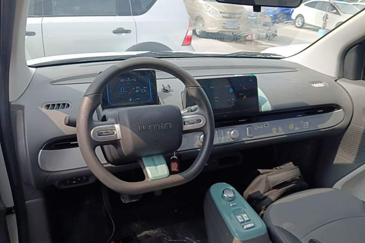 Used CHANGAN NEVO Lumin 2025 205km Refreshing Edition Center Console