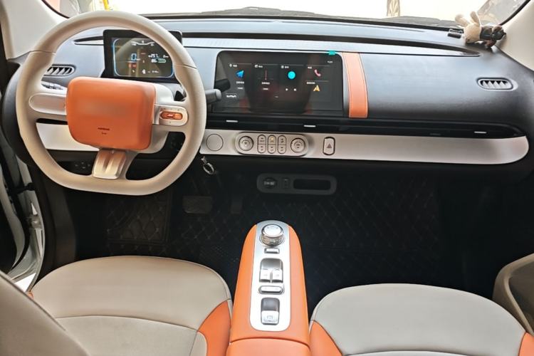Used CHANGAN NEVO Lumin 2025 301km Honey Dew Edition Center Console