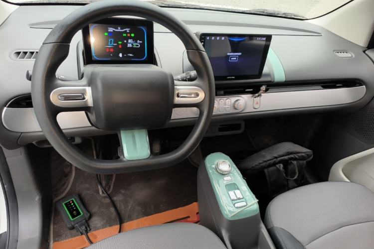 Used CHANGAN NEVO Lumin 2025 205km Refreshing Edition Center Console