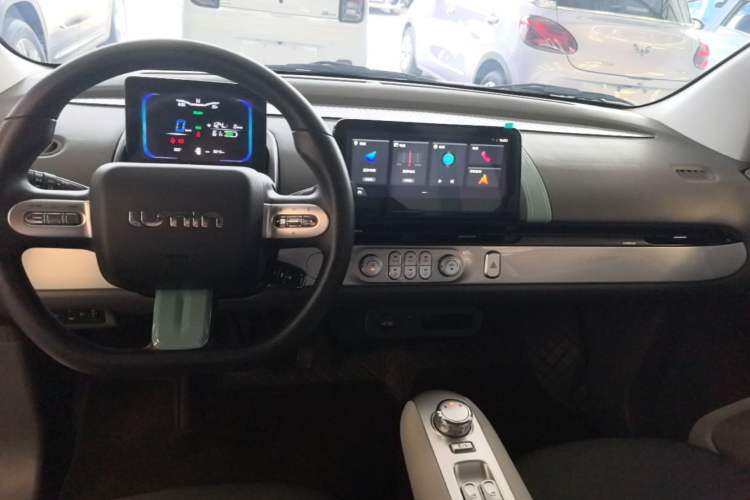 Used CHANGAN NEVO Lumin 2025 205 km Xiangqin Version Center Console