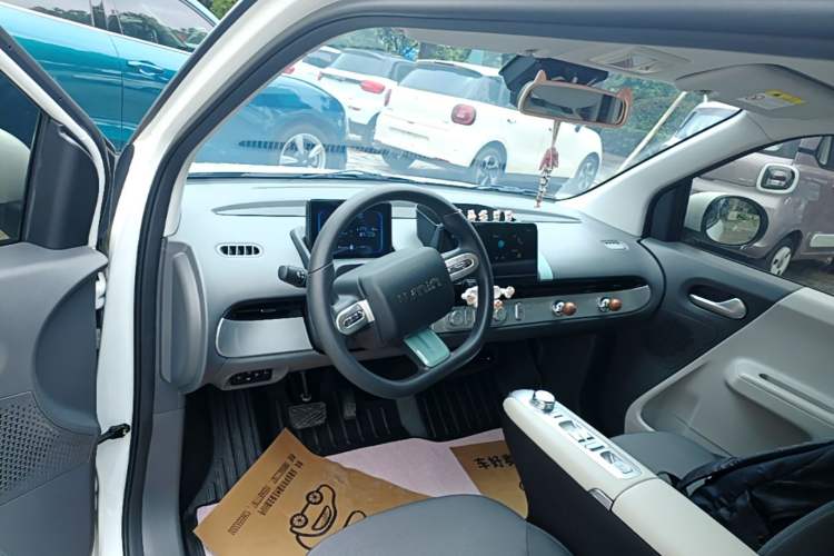 Used CHANGAN NEVO Lumin 2025 205 km Xiangqin Version Center Console
