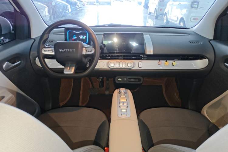 Used CHANGAN NEVO Lumin 2025 205 km Xiangqin Version Center Console