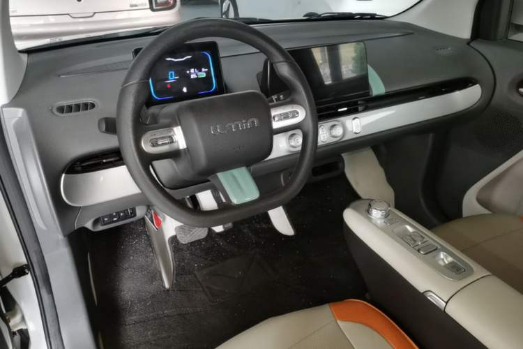 Used CHANGAN NEVO Lumin 2025 205 km Xiangqin Version Center Console