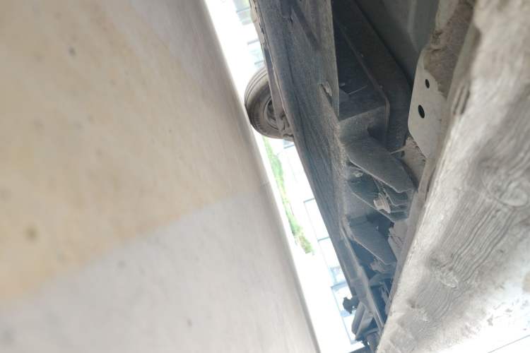 Used CHANGAN NEVO Lumin 2025 205 km Xiangqin Version Chassis Front Left