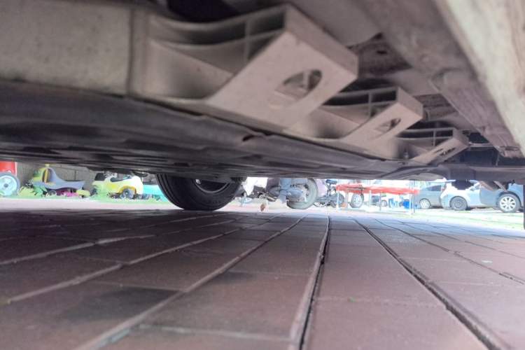 Used CHANGAN NEVO Lumin 2025 301km Honey Dew Edition Chassis Front Left