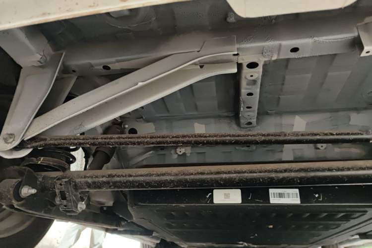 Used CHANGAN NEVO Lumin 2025 205 km Xiangqin Version Chassis Rear