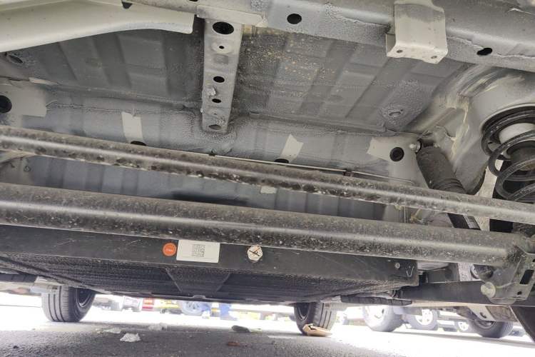 Used CHANGAN NEVO Lumin 2025 205 km Xiangqin Version Chassis Rear