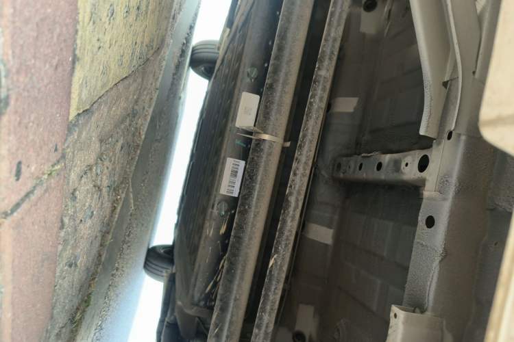 Used CHANGAN NEVO Lumin 2025 205 km Xiangqin Version Chassis Rear