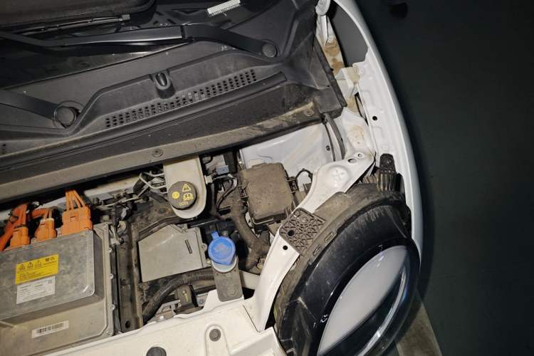 Used CHANGAN NEVO Lumin 2025 205 km Xiangqin Version Engine Bay Left