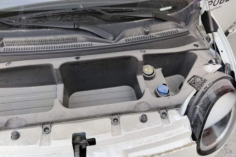 Used CHANGAN NEVO Lumin 2025 301km Honey Dew Edition Engine Bay Left