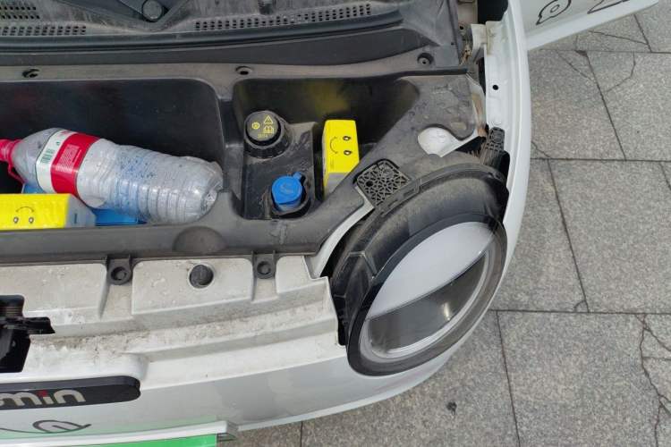 Used CHANGAN NEVO Lumin 2025 205km Refreshing Edition Engine Bay Left