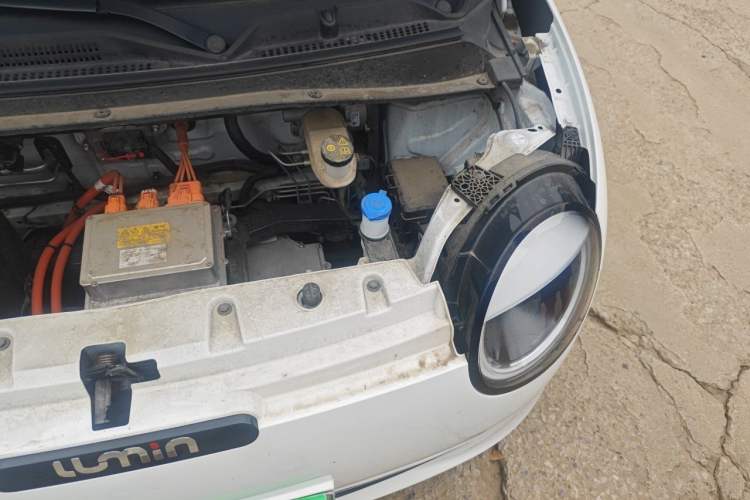 Used CHANGAN NEVO Lumin 2025 205 km Xiangqin Version Engine Bay Left