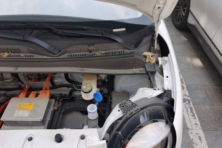 Used CHANGAN NEVO Lumin 2025 301km Honey Dew Edition Engine Bay Left