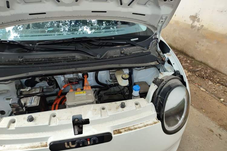 Used CHANGAN NEVO Lumin 2025 205 km Xiangqin Version Engine Bay Left