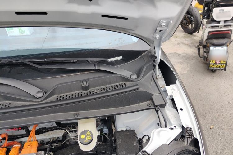 Used CHANGAN NEVO Lumin 2025 205 km Xiangqin Version Engine Bay Left