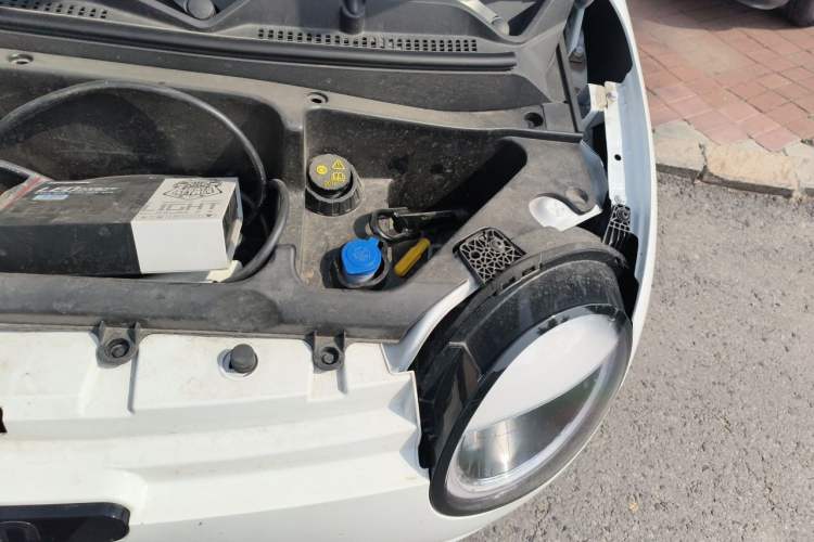 Used CHANGAN NEVO Lumin 2025 205 km Xiangqin Version Engine Bay Left
