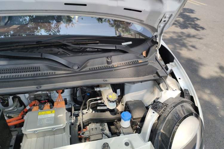 Used CHANGAN NEVO Lumin 2025 205 km Xiangqin Version Engine Bay Left