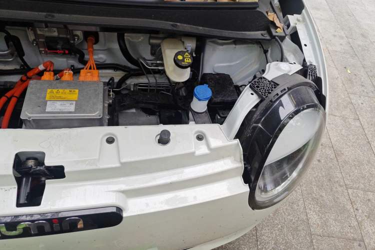 Used CHANGAN NEVO Lumin 2025 301km Honey Dew Edition Engine Bay Left
