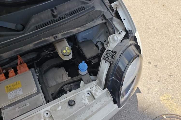 Used CHANGAN NEVO Lumin 2025 205 km Xiangqin Version Engine Bay Left