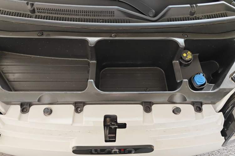 Used CHANGAN NEVO Lumin 2025 205km Refreshing Edition Engine Bay