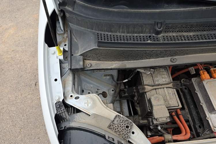 Used CHANGAN NEVO Lumin 2025 205 km Xiangqin Version Engine Bay Right