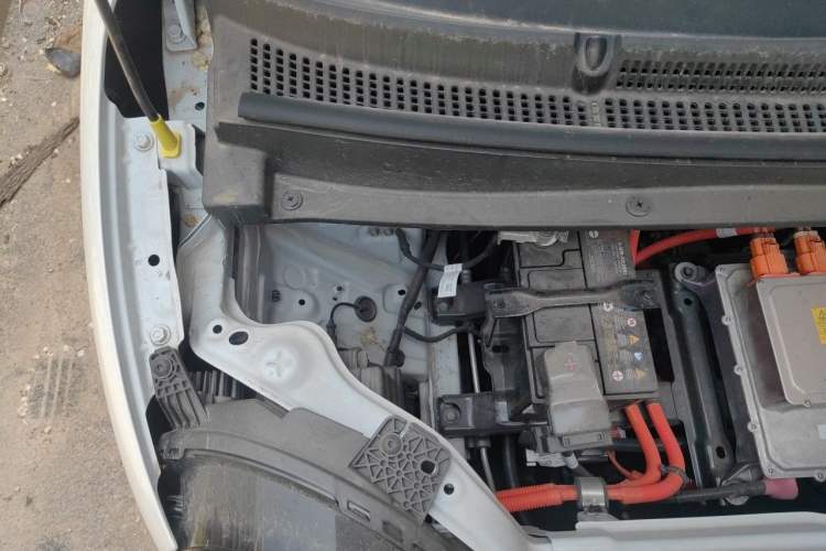 Used CHANGAN NEVO Lumin 2025 205km Refreshing Edition Engine Bay Right