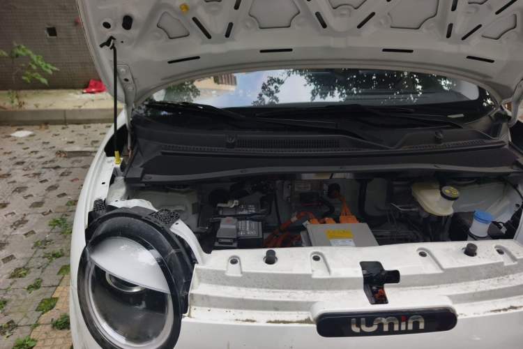 Used CHANGAN NEVO Lumin 2025 205 km Xiangqin Version Engine Bay Right