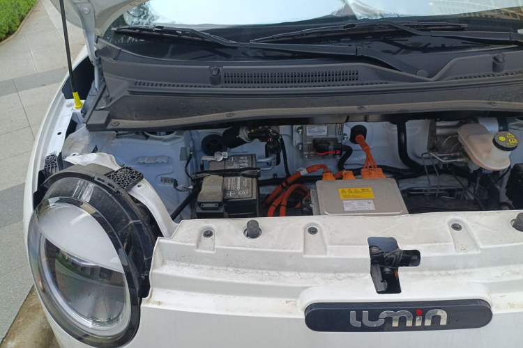 Used CHANGAN NEVO Lumin 2025 301km Honey Dew Edition Engine Bay Right