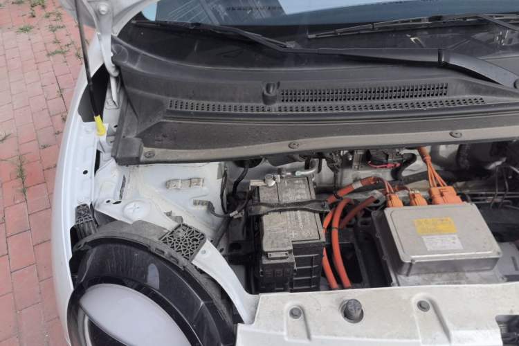 Used CHANGAN NEVO Lumin 2025 301km Honey Dew Edition Engine Bay Right