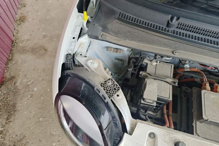 Used CHANGAN NEVO Lumin 2025 205 km Xiangqin Version Engine Bay Right