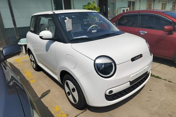 Used CHANGAN NEVO Lumin 2025 205 km Xiangqin Version Exterior 1