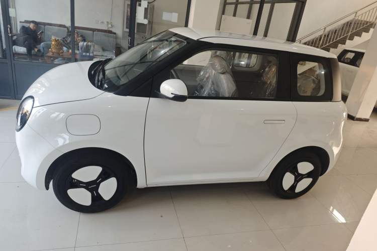 Used CHANGAN NEVO Lumin 2025 205 km Xiangqin Version Exterior 3