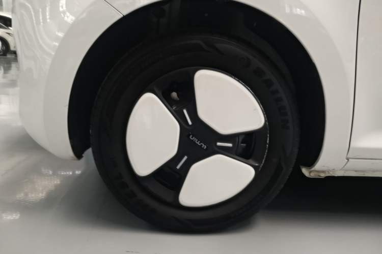 Used CHANGAN NEVO Lumin 2025 205 km Xiangqin Version Exterior 4
