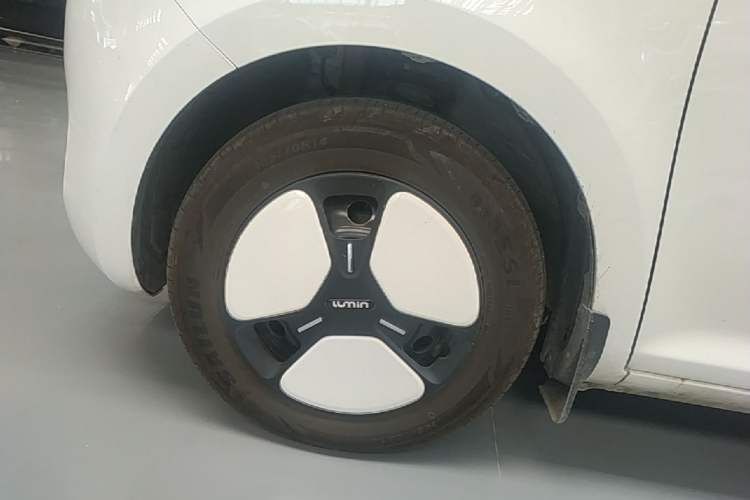 Used CHANGAN NEVO Lumin 2025 205 km Xiangqin Version Exterior 4