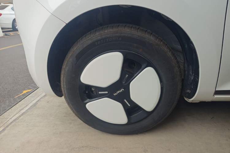 Used CHANGAN NEVO Lumin 2025 205 km Xiangqin Version Exterior 4