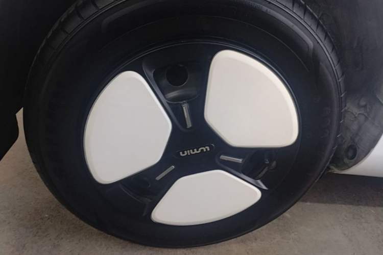 Used CHANGAN NEVO Lumin 2025 301km Honey Dew Edition Exterior 5