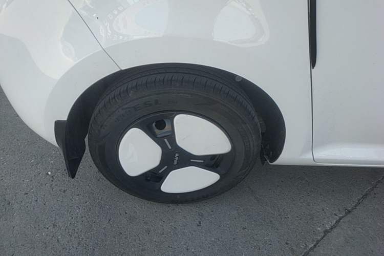 Used CHANGAN NEVO Lumin 2025 301km Honey Dew Edition Exterior 5